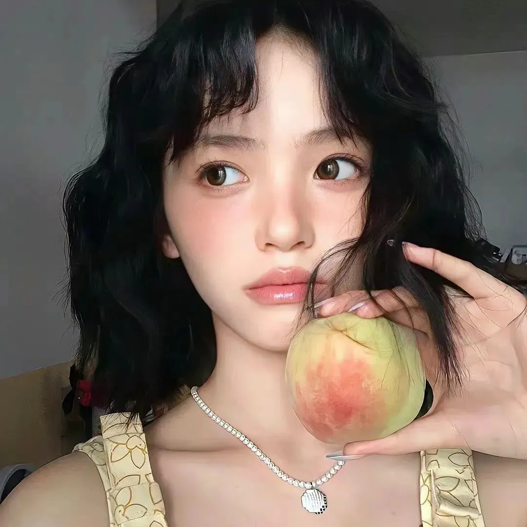【反战童话】《哈尔的移动城堡》原著《魔法阿妈》？(非日影) -> 改用：《玛丽与魔女之花》米林宏昌：继承吉卜力画风的魔幻冒险奇遇