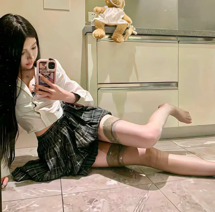 纯洁无瑕的初恋《侧耳倾听》吉卜力青春经典：喜欢小提琴的男孩与写小说的女孩互相勉励的绝美青春